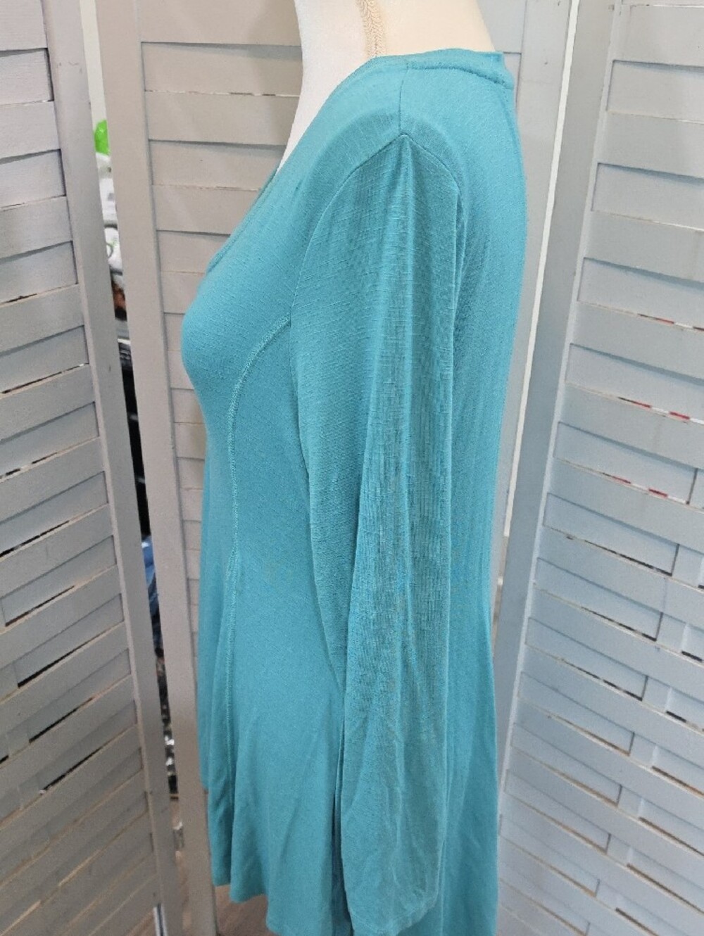 Soft Surroundings Light Teal V-Neck Long Sleeve Swing Top Size Medium - Picture 3 of 4